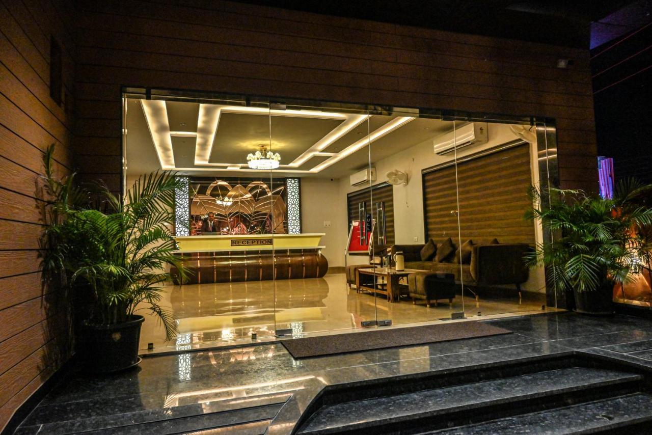 Md Farms And Resorts ماثورا المظهر الخارجي الصورة